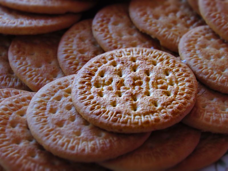 Cream Biscuits Ticky Pack